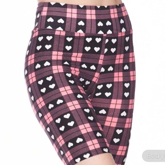 Heart Plaid Biker Shorts [ One Size Plus] - Picture 1 of 9